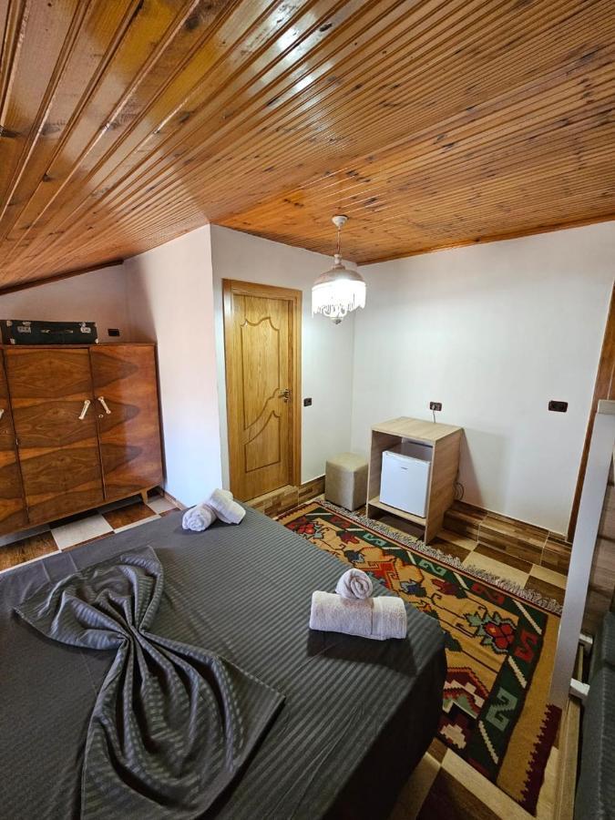 מלון Krujë Castle - Inside,Voga Guesthause מראה חיצוני תמונה