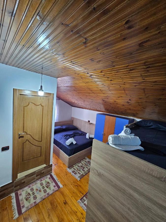 מלון Krujë Castle - Inside,Voga Guesthause מראה חיצוני תמונה